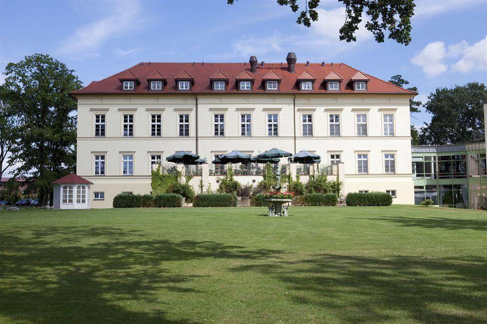 Landhotel Schloss Teschow Teterow Ngoại thất bức ảnh